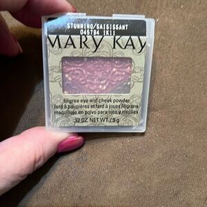 Mary Kay Filigree Eye and Cheek Powder-Stunning